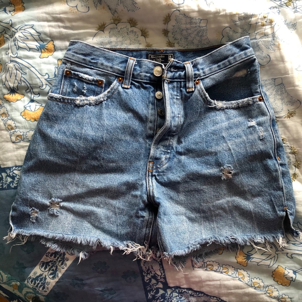 High waisted Ambercrombie denim shorts
